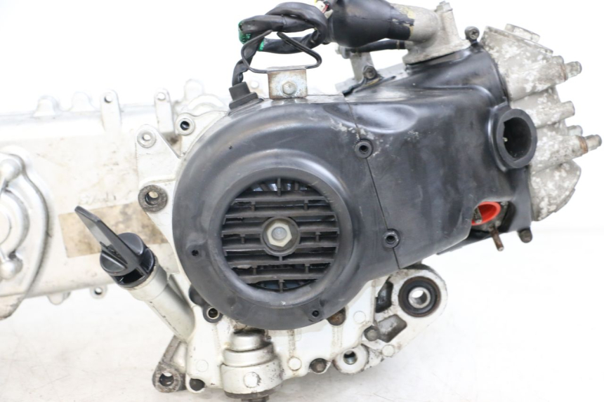photo de ENGINE SYM MIO 50 (2005 - 2010) - Surface and material condition