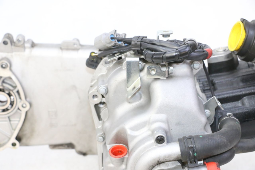 photo de ENGINE PIAGGIO MP3 HPE 310 (2024 - 2025) - Fixing points details