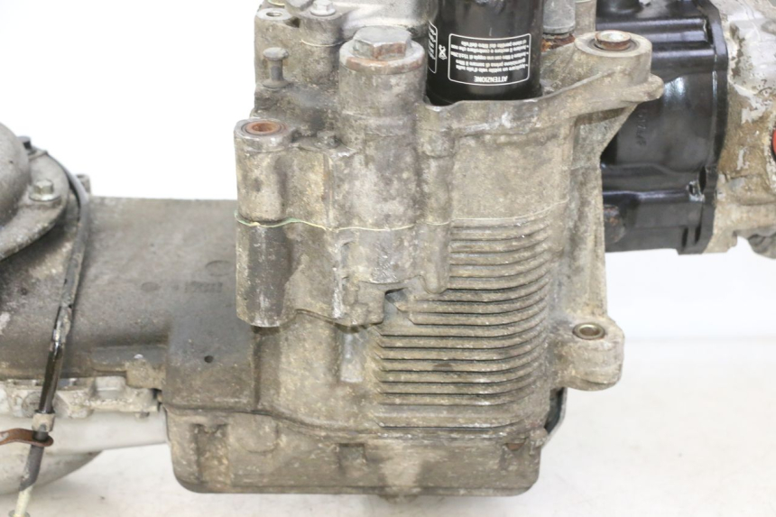 photo de ENGINE PIAGGIO MP3 RL 250 (2006 - 2010) - Alternative perspective