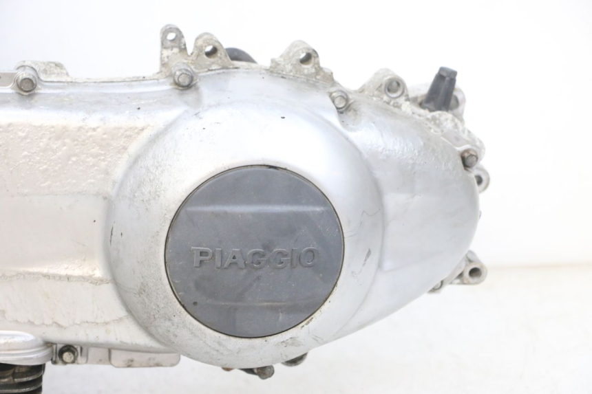 photo de ENGINE PIAGGIO MP3 RL 250 (2006 - 2010) - Spare part profile view