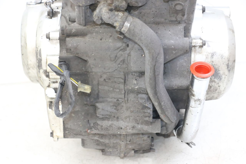 photo de ENGINE HONDA NTV DEAUVILLE 650 (1998 - 2001) - Alternative perspective