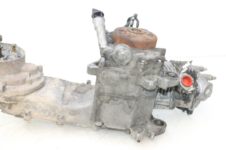 photo de ENGINE SYM ORBIT 2 4T 50 (2008 - 2017) - Surface and material condition