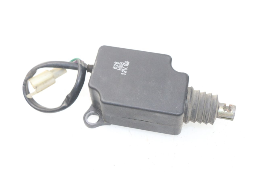 photo de SEAT LOCK ENGINE SYM GTS EVO 125 (2009 - 2013) - Alternative perspective