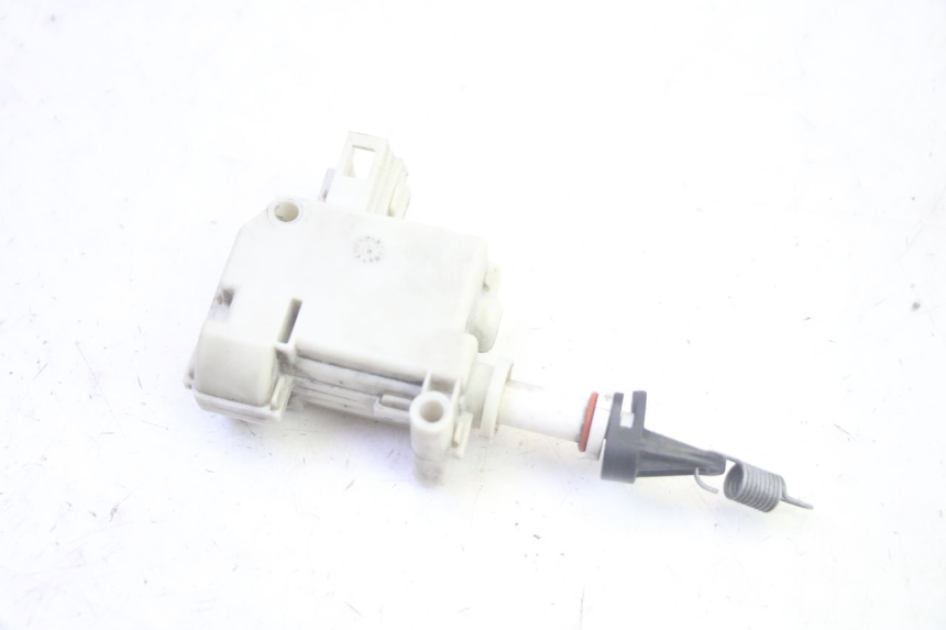 photo de SEAT LOCK ENGINE PIAGGIO MP3 500 (2016 - 2018) - Main view