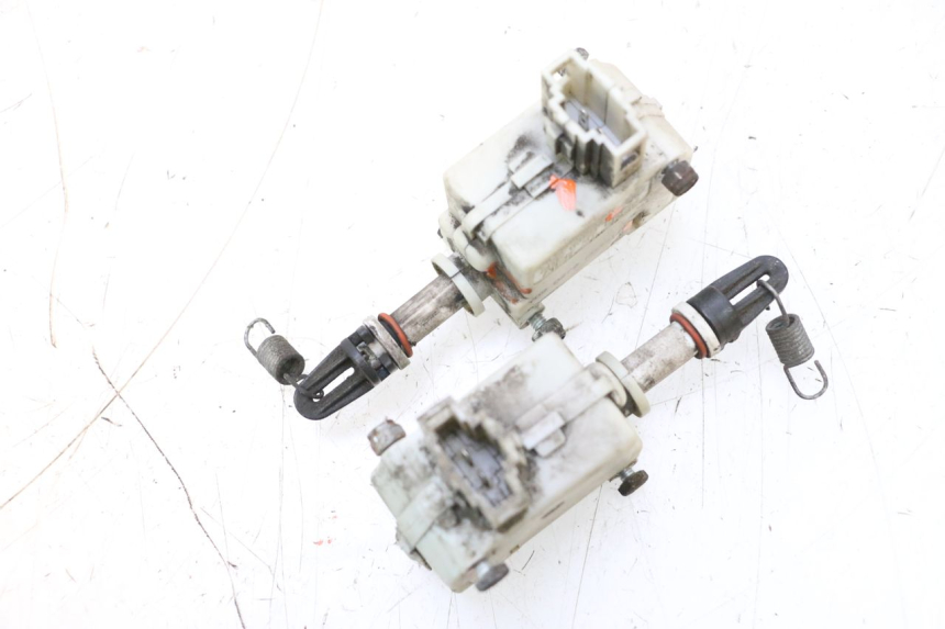 photo de SEAT LOCK ENGINE PIAGGIO MP3 RL 250 (2006 - 2010) - Product overview