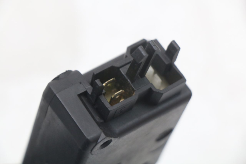 photo de TRUNK OPENING MOTOR PEUGEOT SATELIS 125 (2010 - 2012) - Alternative perspective