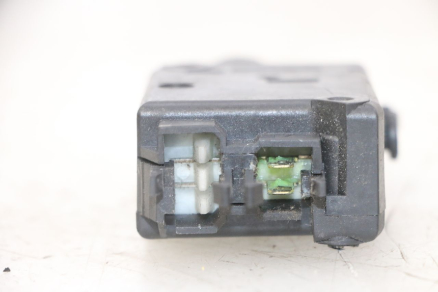 photo de SEAT LOCK ENGINE PEUGEOT SATELIS 125 (2013 - 2018) - Alternative perspective