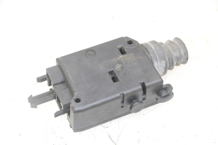 photo de SEAT LOCK ENGINE PEUGEOT SATELIS 125 (2013 - 2018) - Component detail