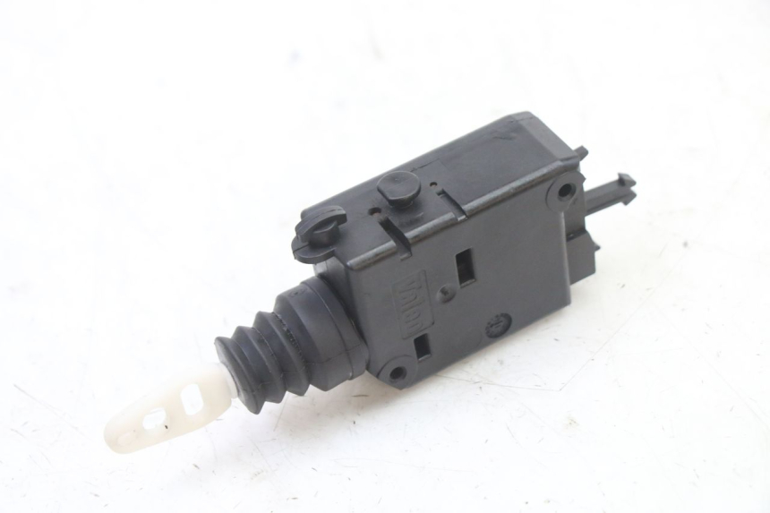 photo de SEAT LOCK ENGINE PEUGEOT SATELIS 125 (2013 - 2018) - Zoom on usage condition