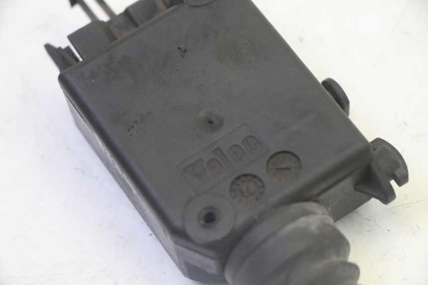 photo de SEAT LOCK ENGINE PEUGEOT SATELIS 125 (2013 - 2018) - Alternative perspective