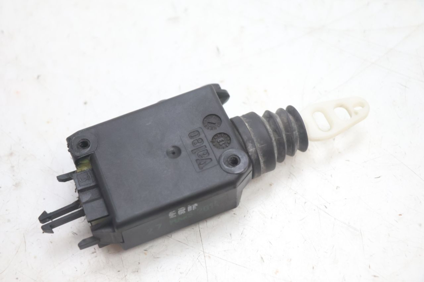 photo de SEAT LOCK ENGINE PEUGEOT SATELIS 125 (2013 - 2018) - Zoom on usage condition