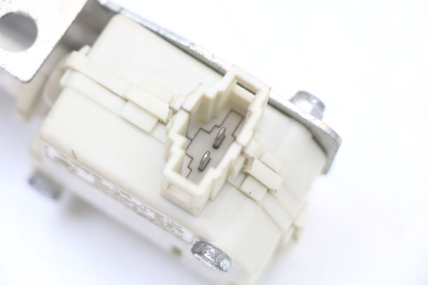 photo de TRUNK OPENING MOTOR PIAGGIO X10 125 (2012 - 2017) - Markings and original references