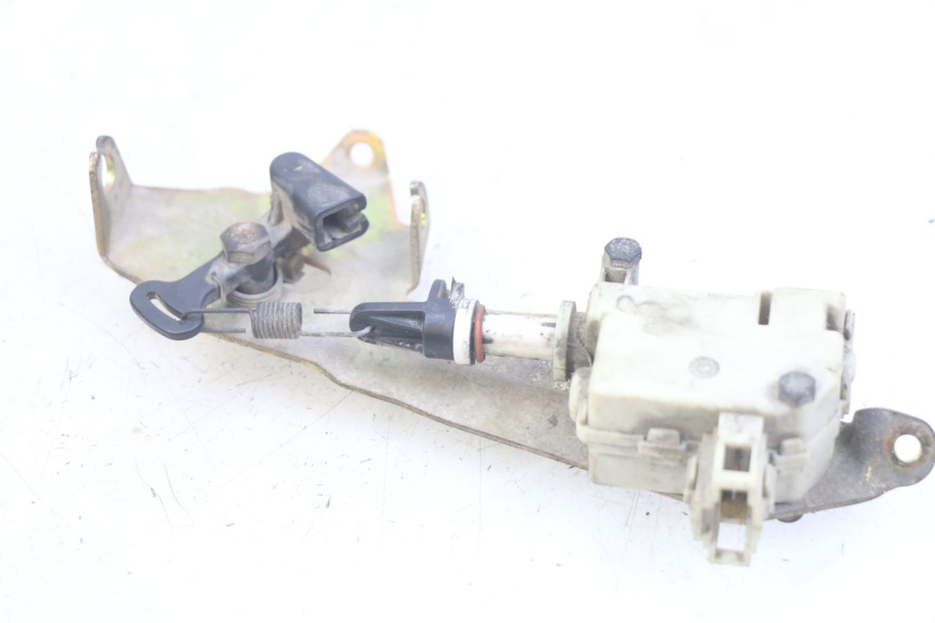 photo de TRUNK OPENING MOTOR PIAGGIO X9 EVOLUTION 125 (2003 - 2007) - Alternative perspective