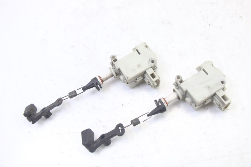 photo de SEAT LOCK ENGINE PIAGGIO XEVO - X EVO 125 (2007 - 2017) - Product overview