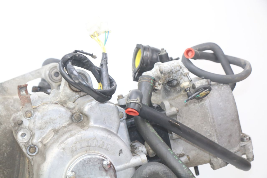 photo de ENGINE KYMCO PEOPLE 250 (2004 - 2008) - Surface and material condition