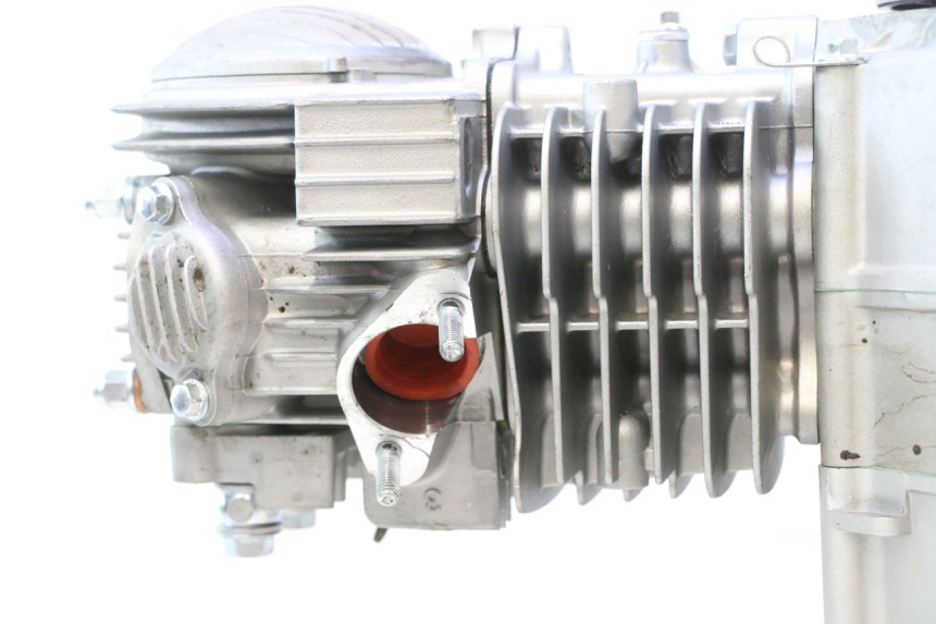 photo de ENGINE APOLLO RFZ 150 - Alternative perspective