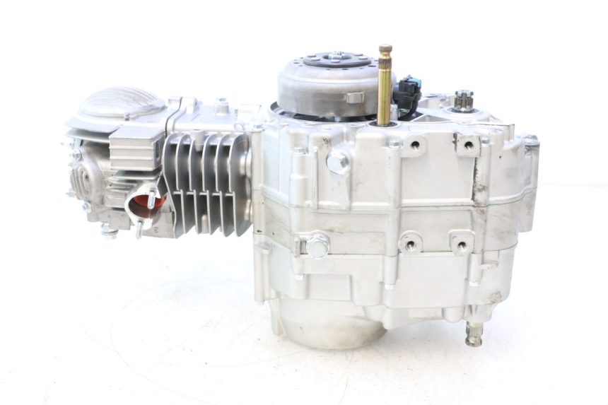 photo de ENGINE APOLLO RFZ 150 - Technical close-up