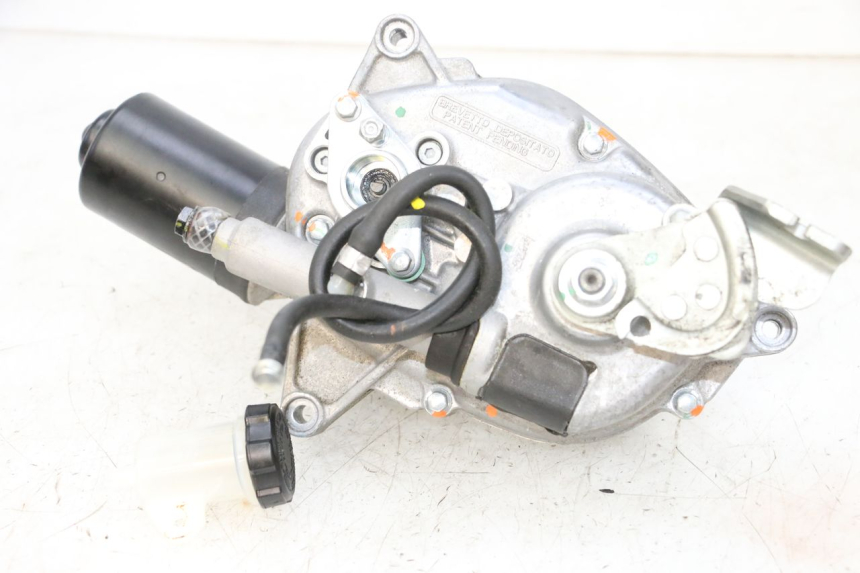 photo de ROLL LOCK ENGINE PIAGGIO MP3 HPE 300 (2019 - 2026) - Product overview