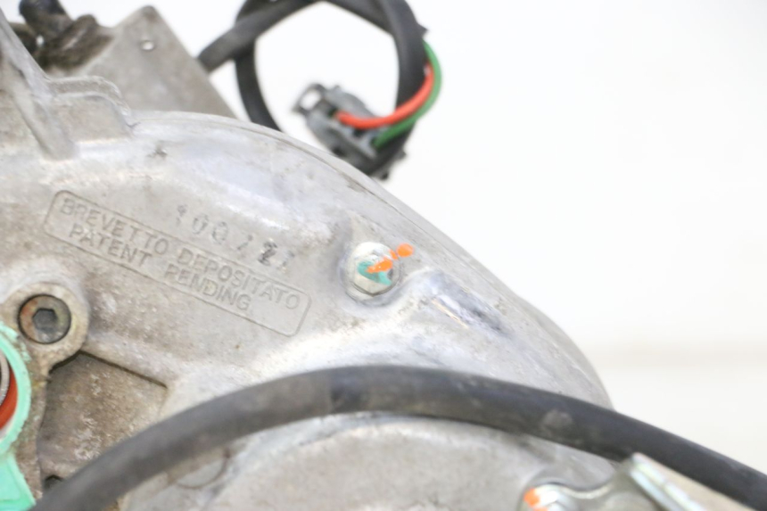 photo de ROLL LOCK ENGINE PIAGGIO MP3 LT 300 (2010 - 2016) - Alternative angle