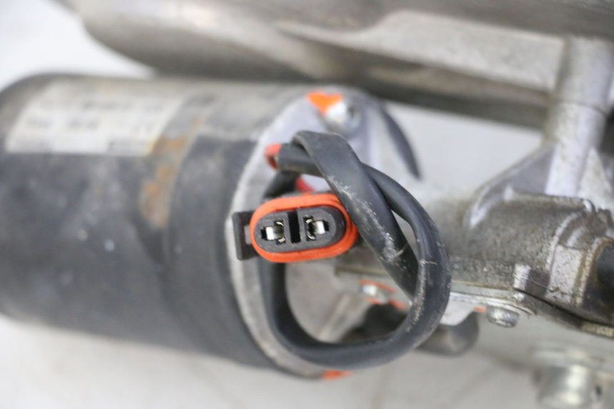 photo de ENGINE ROLL LOCK PIAGGIO MP3 RL 250 (2006 - 2010) - Zoom on usage condition