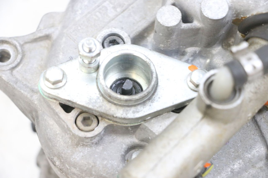 photo de ROLL LOCK ENGINE PIAGGIO MP3 500 (2016 - 2018) - Product overview