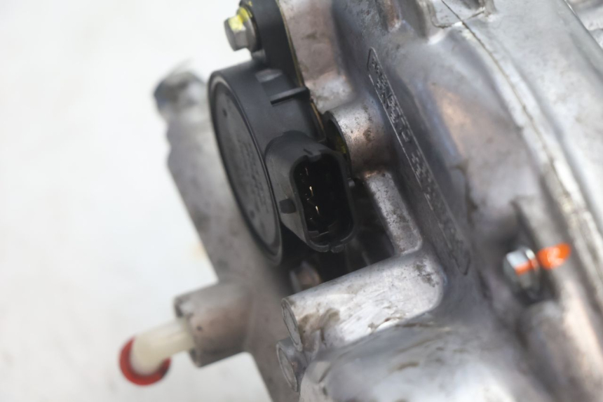 photo de ROLL LOCK ENGINE PIAGGIO MP3 125 (2006 - 2014) - Zoom on usage condition