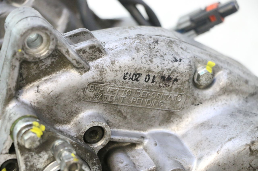 photo de ROLL LOCK ENGINE PIAGGIO MP3 500 (2011 - 2015) - Alternative perspective