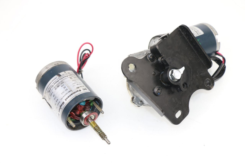 photo de ROLL LOCK ENGINE PEUGEOT METROPOLIS 400 (2011 - 2016) - Component detail