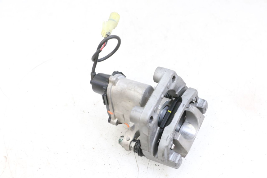 photo de ROLL LOCK ENGINE YAMAHA TRICITY 300 (2020 - 2024) - Technical close-up