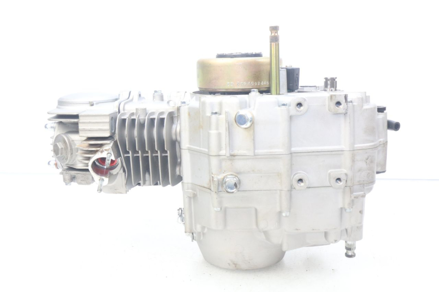 photo de ENGINE APOLLO RXF 125 - Alternative perspective