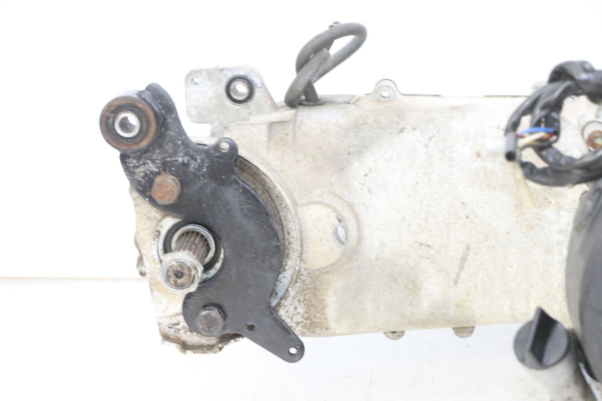 photo de ENGINE HYTRACK S 150 (2003 - 2011) - Additional view of the item