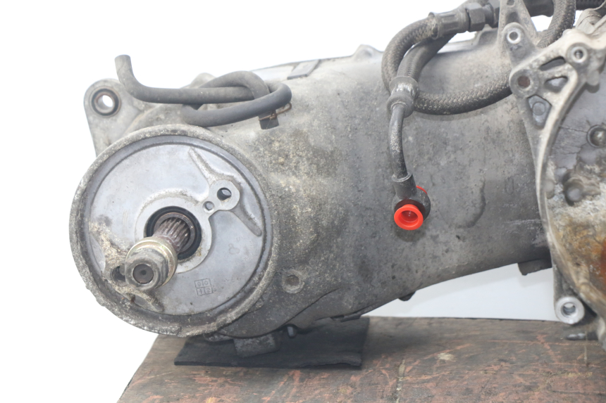 photo de ENGINE DAELIM S2 125 (2006 - 2007) - Fixing points details