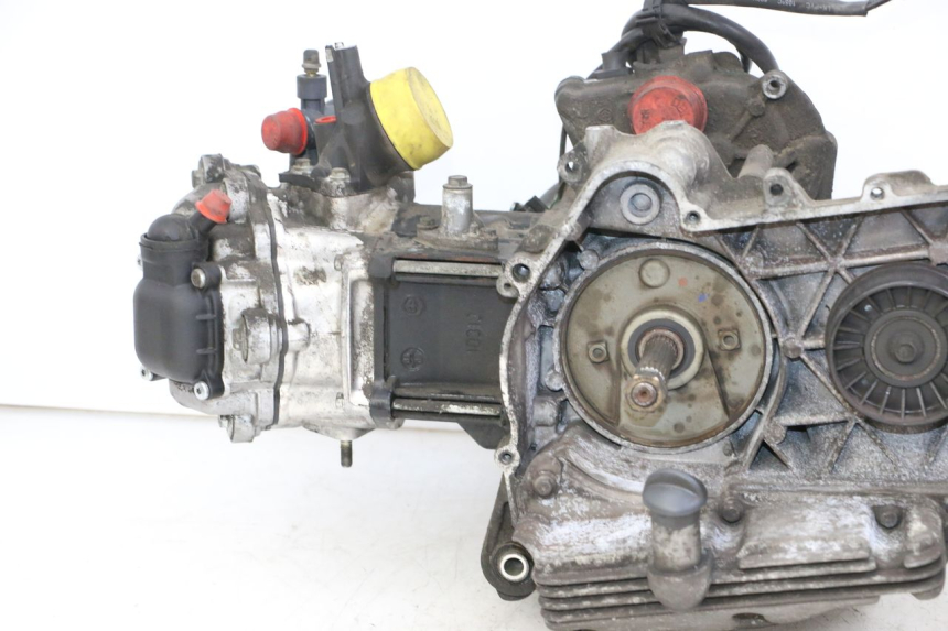 photo de ENGINE PEUGEOT SATELIS 250 (2006 - 2012) - Detailed visual inspection