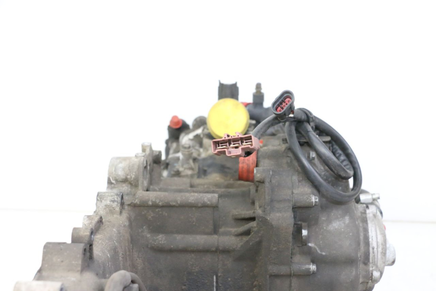 photo de ENGINE PEUGEOT SATELIS 250 (2006 - 2012) - Alternative angle