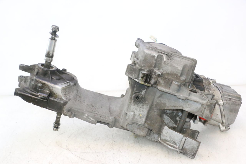 photo de ENGINE PEUGEOT SATELIS 125 (2013 - 2018) - Surface and material condition