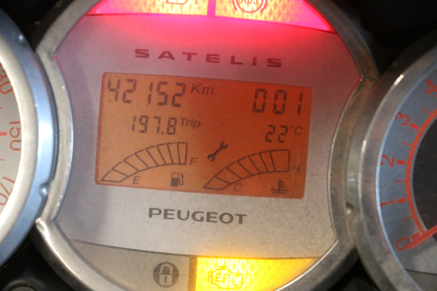 photo de ENGINE PEUGEOT SATELIS 125 (2006 - 2009) - Zoom on usage condition