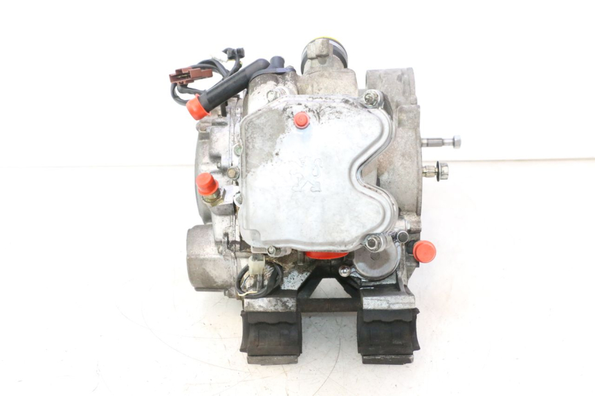 photo de ENGINE PEUGEOT SATELIS 125 (2006 - 2009) - Fixing points details