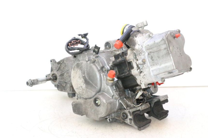 photo de ENGINE PEUGEOT SATELIS 125 (2006 - 2009) - Surface and material condition