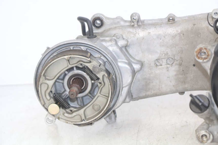 photo de ENGINE HONDA SCV LEAD 100 (2003 - 2007) - Markings and original references
