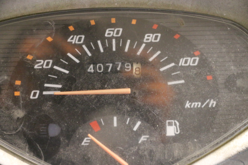 photo de ENGINE HONDA SCV LEAD 100 (2003 - 2007) - Fixing points details