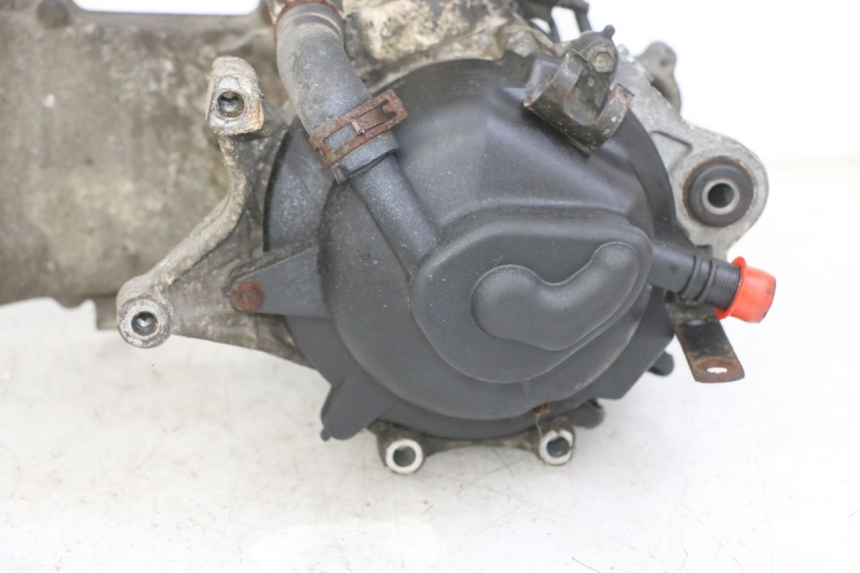 photo de ENGINE PEUGEOT SPEEDFIGHT 2 LC 50 (2000 - 2009) - Alternative angle