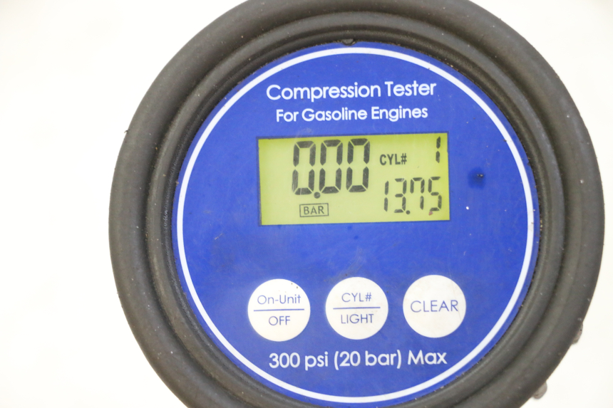 photo de ENGINE HONDA ST PAN EUROPEAN 1300 (2002 - 2013) - Fixing points details