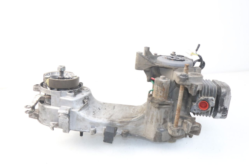 photo de ENGINE PEUGEOT STREETZONE 2T 50 (2014 - 2019) - Alternative perspective