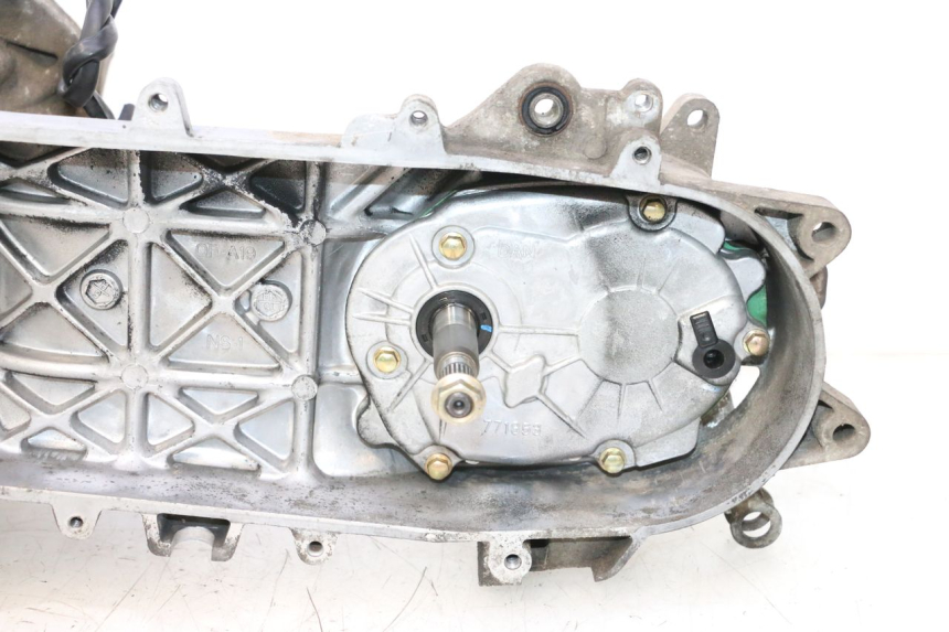 photo de ENGINE PEUGEOT STREETZONE NAKED 2T 50 (2014 - 2018) - Fixing points details