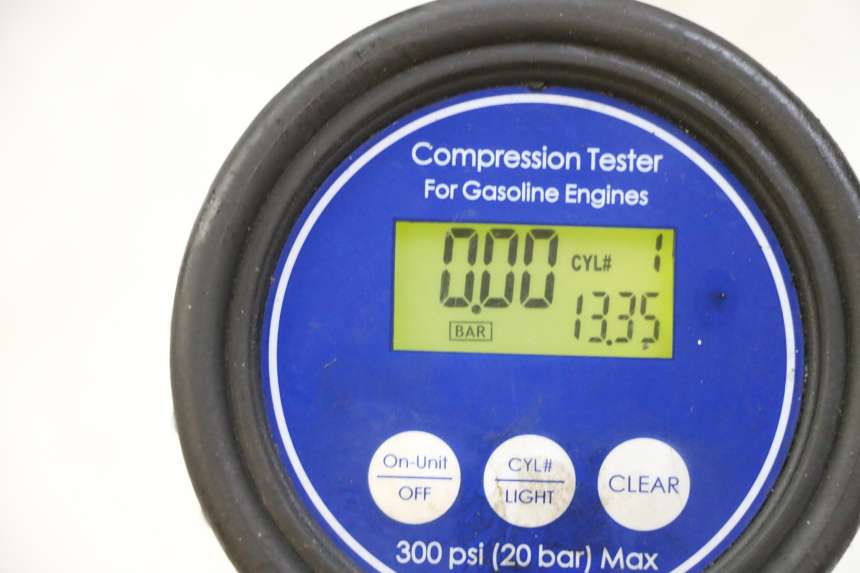 photo de ENGINE KTM SUPERENDURO R 950 (2005 - 2009) - Surface and material condition