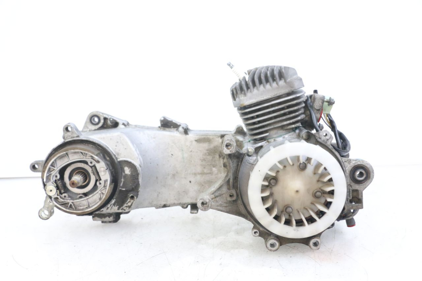 photo de ENGINE PEUGEOT TKR TREKKER FURIOUS 50 (2005 - 2014) - Detailed visual inspection