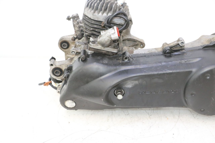 photo de ENGINE PEUGEOT TKR TREKKER FURIOUS 50 (2005 - 2014) - Alternative angle