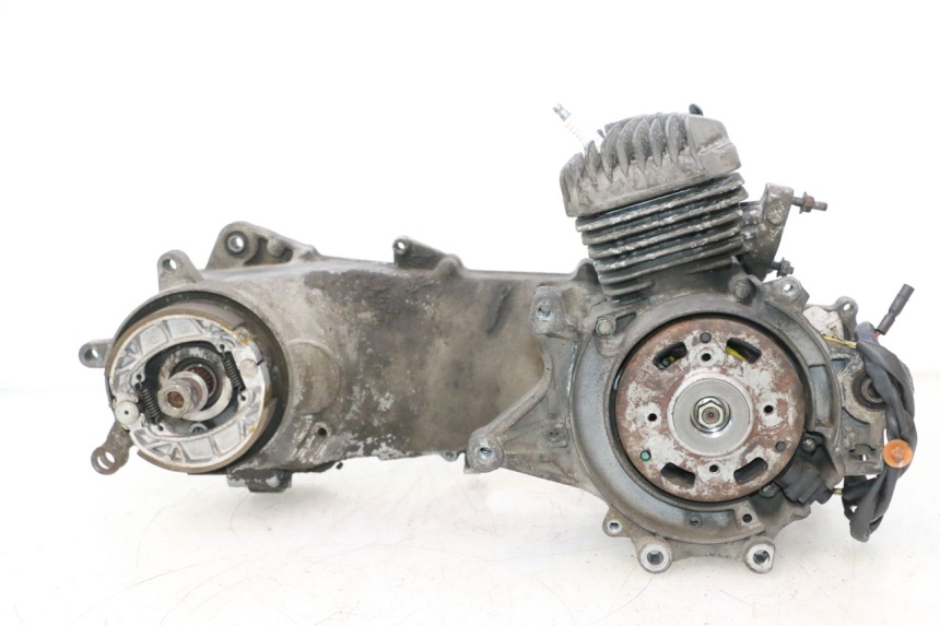 photo de ENGINE PEUGEOT TREKKER TKR 50 (2005 - 2014) - Detailed visual inspection
