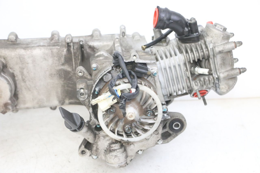 photo de ENGINE PEUGEOT TWEET 4T 50 (2014 - 2019) - Distinctive features