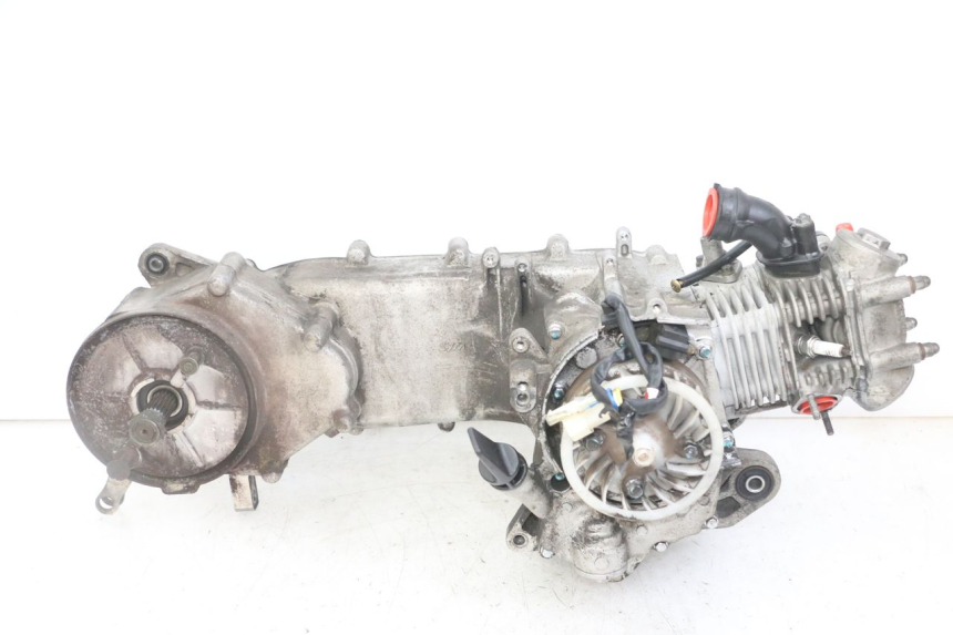 photo de ENGINE PEUGEOT TWEET 4T 50 (2014 - 2019) - Detailed visual inspection